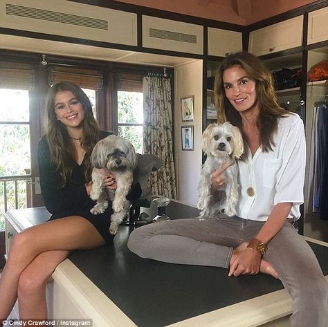 Cindy Crawford Kids, Cindy Crawford Style, Kaia Crawford, Celebrity Daughters, Cindy Crawford Daughter, Lineisy Montero, Kaia Jordan Gerber, Kaia Gerber Style, Show Beauty