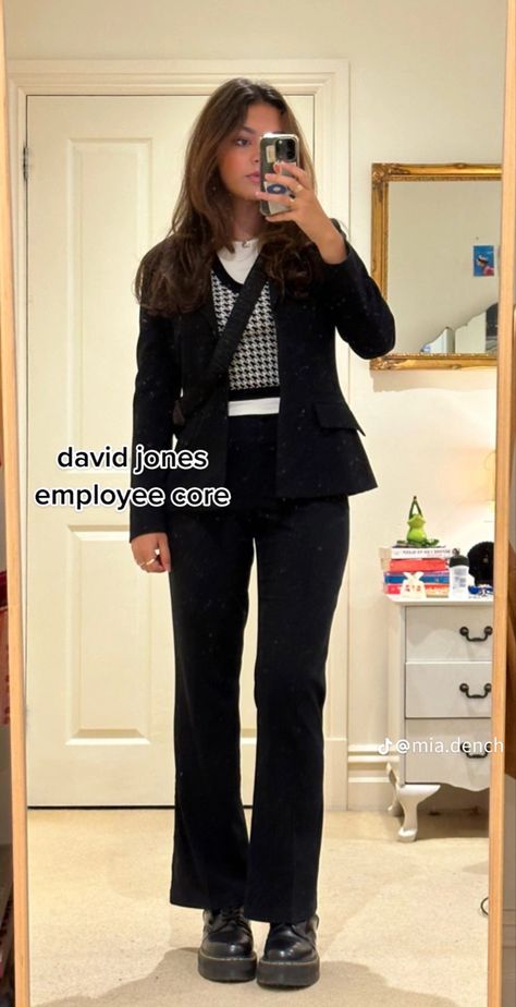 Kohls Employee Outfits, Buisness Formal Women Outfits Chic, Academic Interview Outfit, Gen Z Corporate Outfit, Simple Interview Outfit, Cute Interview Outfits, Corporate Core, Casual Baddie, Corporate Girly