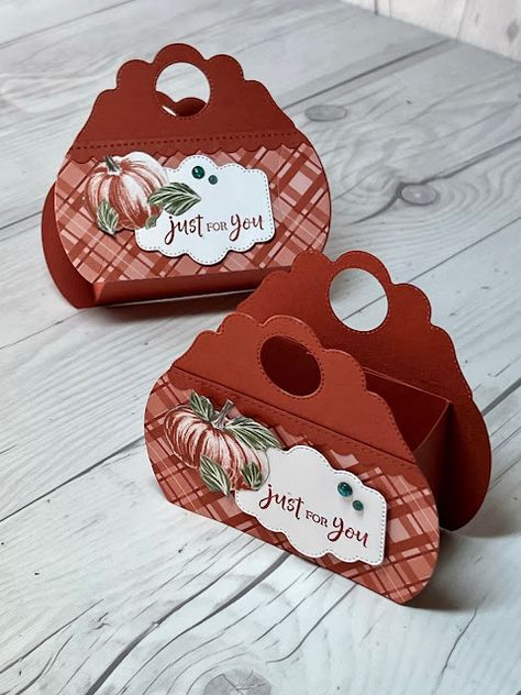 Thanksgiving Treat Holders, Treat Boxes Diy, Halloween Treat Holders, Thanksgiving Candy, Christmas Treats Holders, Halloween Treat Boxes, Christmas Craft Fair, Thanksgiving Treats, Treat Holders