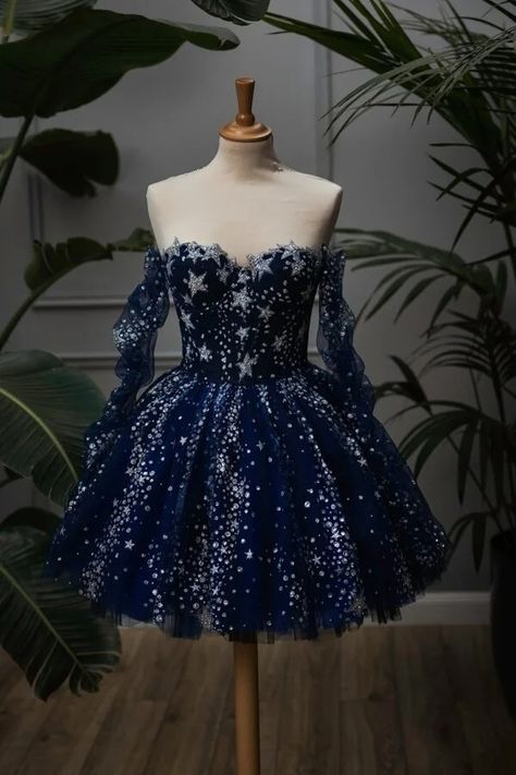 318033186_2304093903093839_3553284885236283385_n Prom Dresses Long Sleeves, Unique Dress Design, Tulle Prom Dress Long, Kain Tile, Midnight Blue Dress, Dresses Long Sleeves, Tulle Prom Dresses, Mini Homecoming Dresses, Ținută Casual