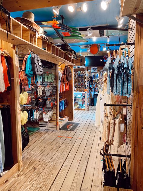 Surfer Shop Aesthetic, Surf Store Aesthetic, Vintage Surf Shop Aesthetic, Beach Store Ideas, Beach Store Aesthetic, Beach Shop Aesthetic, Boardwalk Shops, Surf Shop Aesthetic, Ron Johns Surf Shop