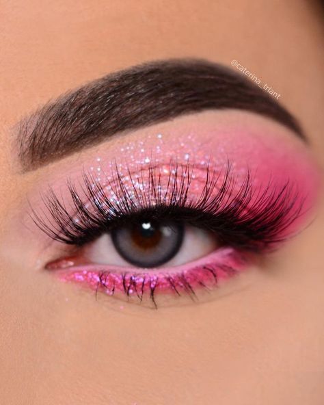 Carnaval Make-up, Eye Makeup Glitter, Maquillage On Fleek, Pink Eyeshadow Look, Drag Make-up, Smink Inspiration, Prom Eye Makeup, Cute Eye Makeup, Pink Eye Makeup