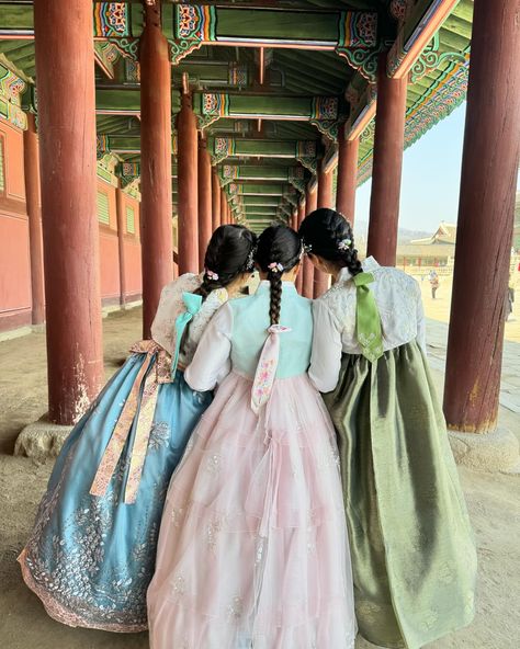 We became Korean princesses for 2 hours and I kinda miss the dress tbh 🥺🩷 #seoul #hanbok Wonyoung Hanbok, Kpop Hanbok, Korean Hanbok Princesses, Blue Hanbok, Hanbok Aesthetic, South Korea Culture, Korea Culture, Korean Princess, Hanbok Dress