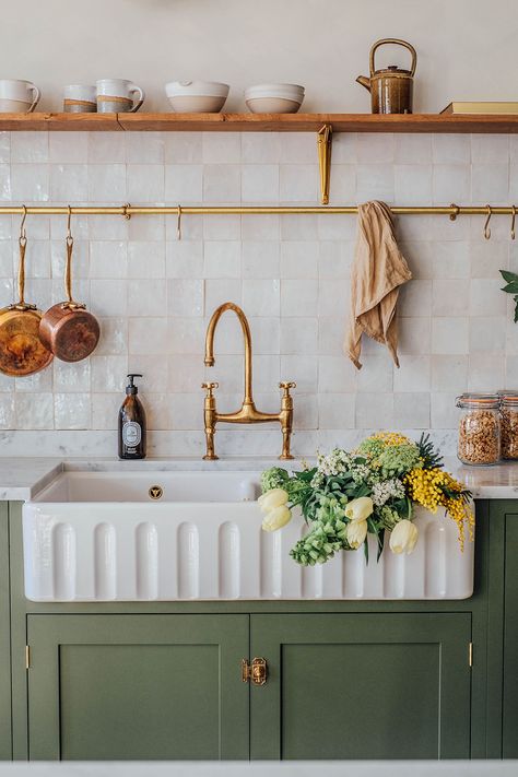 Our new deVOL Kitchen at St. Oak Apartments - Our Food Stories Town Home Interior, Modern Kitchen Styling, Dreamy Apartment, Arizona Kitchen, Classic English Kitchen, European Kitchen Design, Kitchen Sanctuary, Country House Kitchen, Romantic Kitchen