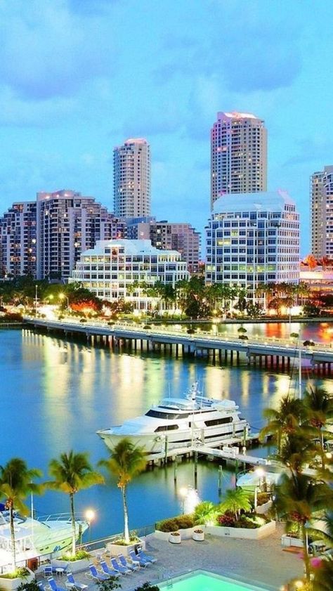 Miami, Florida, USA Beach Iphone Wallpaper, Florida Tourism, Destin Florida, Florida Usa, Beach Town, Miami Florida, Aruba, South Beach, Barbados