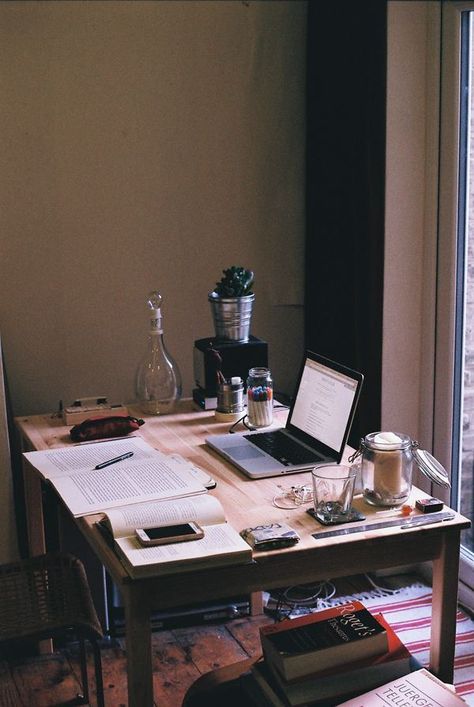 Minimal Desk, Woman Working, Vintage Blog, Simple Desk, Writing Space, Study Space, Study Desk, Introverted, Wooden Desk