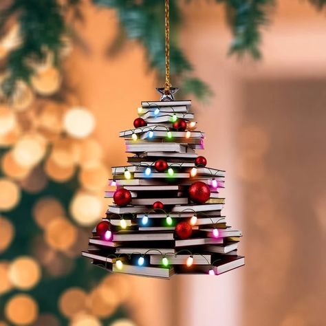 Bookshelf Ornament Ideas, Christmas Book Tree, Book Lovers Christmas Tree, Ornaments For Book Lovers, Book Tree Ornaments, Gifting A Book Ideas, Christmas Books Decorations, Book Lover Ornament, Miniature Book Ornaments