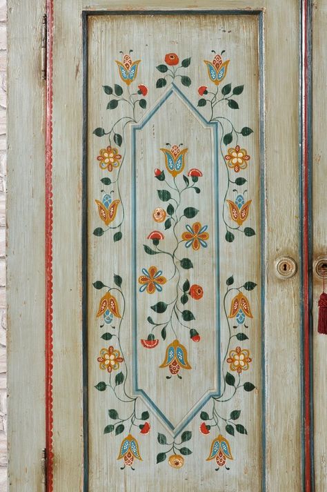 Decorated Wardrobe Doors, Folk Art Wardrobe, Whimsy Bathroom Decor, Flowers Painted On Door, Door Side Design, Door Painting Ideas Bedroom Flowers, Cool Painted Doors, Hidden Paintings In House, Painted Door Trim