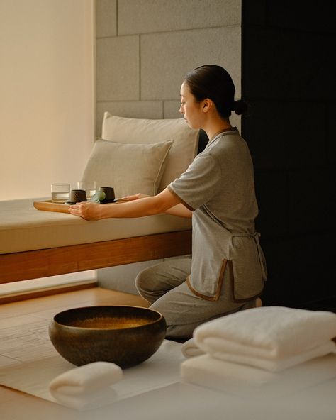 Japanese Spa Design, Aman Spa, Luxury Spa Aesthetic, Spa Amenities, Moving Meditation, Aman Tokyo, Spa Lifestyle, Spa Space, Spa Aesthetic