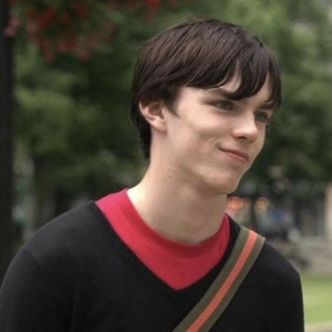 Nicholas Hoult, Black, Google Image, Google Search, Red