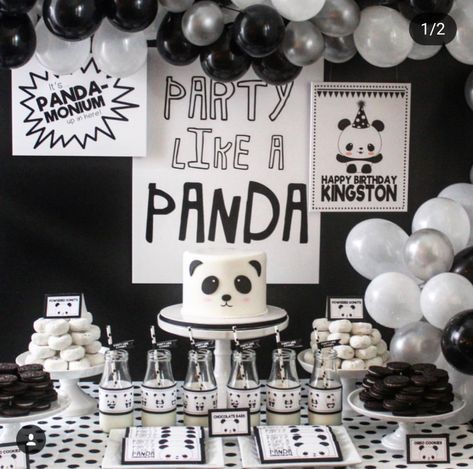 Panda Party Ideas, Panda Birthday Theme, Panda Birthday Party Decorations, Party Like A Panda, Panda Candy, Panda Themed Party, Panda Baby Showers, Panda Decorations, Panda Birthday Party