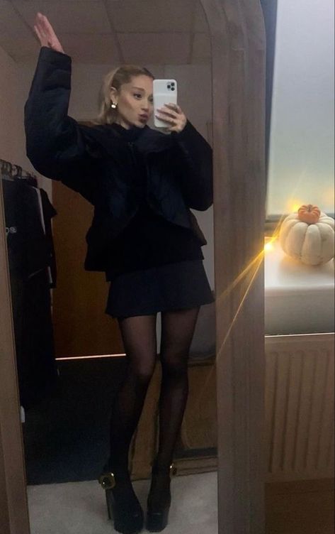 Ariana Grande Style 2023, Heels Work Outfit, Ariana Grande Aesthetic, 23 Style, Ariana Grande Outfits, Ariana Grande Cute, Ariana Grande Style, Forever Girl, Ariana G