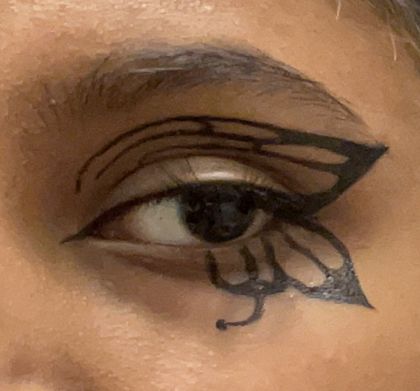 Butterfly Eyeliner Hooded Eyes, Cool Eyeliner Ideas For Hooded Eyes, Graphic Liner For Hooded Eyes, Graphic Eyeliner For Hooded Eyes, Eyeliner Hooded, Butterfly Eyeliner, Eyeliner Inspo, Eyeliner Ideas, Eyeliner For Hooded Eyes