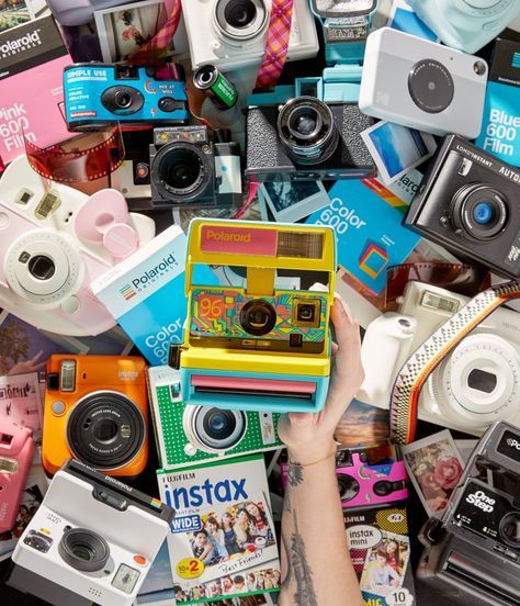 Instant Camera, Polaroid Camera, Canon Camera Models, Polaroid Photography, Polaroid Pictures, Shopping Photography, Images Esthétiques, Foto Art, Photo Wall Collage
