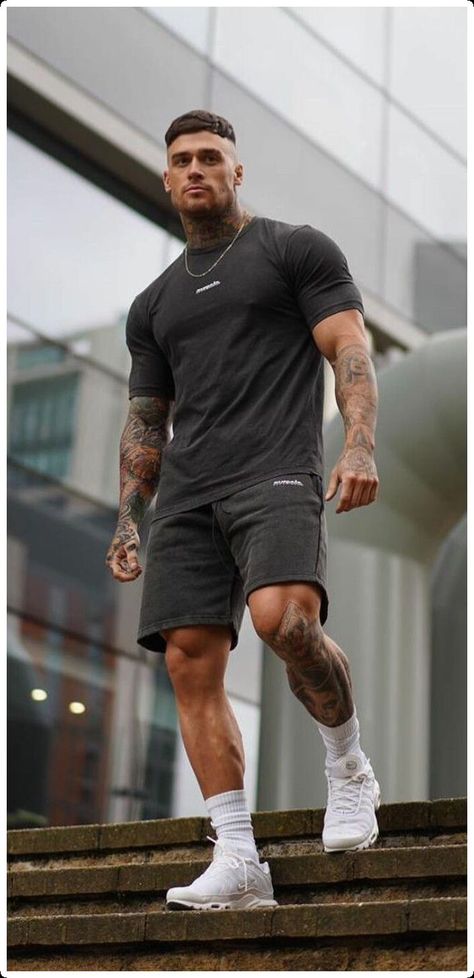 Mens Gym Attire, Workout Aesthetic Outfits Men, Gym Outfits For Guys, Men’s Style Sporty, Men Fitness Outfit, Men Gym Style, Sport Outfits Men Gym Aesthetic, Gym Fits For Men, Men Athletic Style