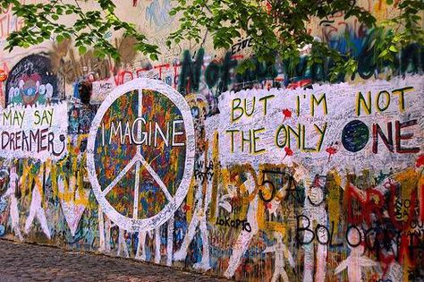 Mundo Hippie, John Lennon Wall, John Lenon, Inspirerende Ord, Imagine John Lennon, Im A Dreamer, Hippie Aesthetic, Give Peace A Chance, Happy Hippie