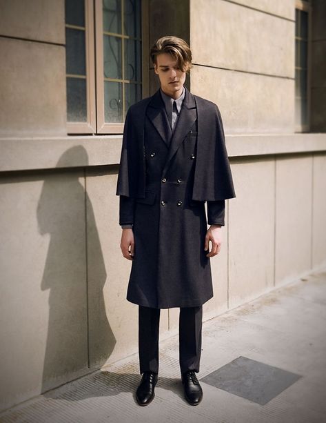 Black Cape Outfit, Mens Clothing Styles Formal, Inverness Coat, Inverness Cape, 1880 Fashion, Man Coat, Gentlemen Style, Victorian Coat, Coat Cape