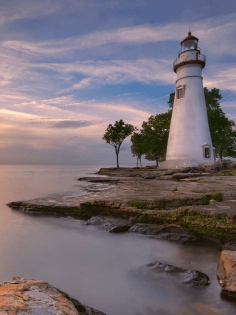 When you think about things to do in Sandusky Ohio, amusement parks are probably at the top of your list, but did you know that Sandusky is full of history? Take Marblehead Lighthouse State Park for e Ohio Amusement Parks, Marblehead Lighthouse, Lighthouse Gifts, Coast Guard Stations, Sandusky Ohio, Winding Staircase, Lighthouse Keeper, Lighthouse Pictures, History Taking