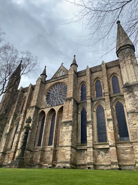 Cathedral Architecture, Harry Potter Travel Bucket List, Harry Potter Travel, Durham Cathedral, Interior Design Institute, Romanesque Architecture, English Castles, Cathedral Church, Gothic Architecture