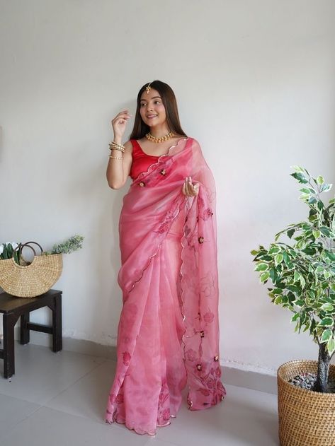 Organza Printed Sarees, Organza Sarees Pink, Pink Farewell Saree, Jewellery On Pink Saree, Pink Organza Saree Look, Organza Saare, Pink And Red Saree, Pink Blouse Saree, Jorjet Saree