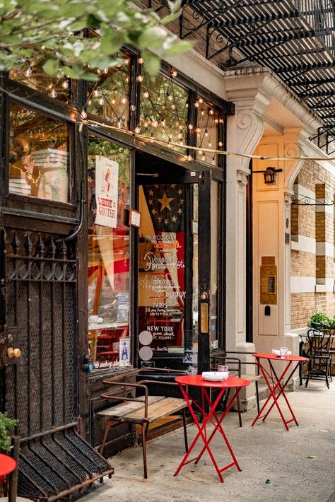 12 CHARMING Restaurants in GREENWICH Village Worth the Wait Greenwich Village Nyc, West Village Nyc, Nyc Guide, New York City Vacation, Parisian Cafe, Nyc Park, Visiting Nyc, Park In New York, City Restaurants