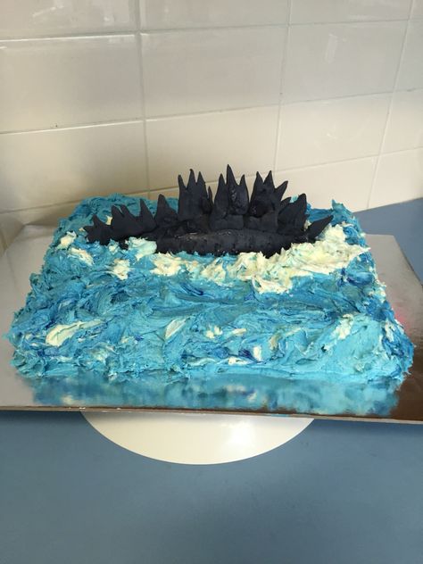 Godzilla chocolate cake Diy Godzilla Cake, Godzilla Cake Ideas, Godzilla Cakes, Godzilla Birthday Cake, Godzilla Cake, Godzilla Party, Godzilla Birthday Party, Godzilla Birthday, Gifts For Hubby