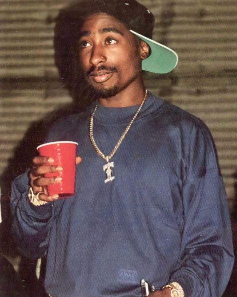 Los Angeles, Angeles, Tupac Artwork, 2pac Pictures, 2pac And Biggie, Tupac Photos, 2pac Videos, Tupac Makaveli, Rap Singers
