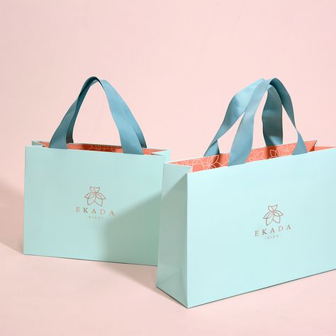 Luxury Brand Packaging, Luxury Paper Bag, Shoping Bag, Packaging Design Ideas, Jewelry Packaging Design, Shopping Bag Design, Paper Bag Design, Luxury Packaging Design, Retail Bags