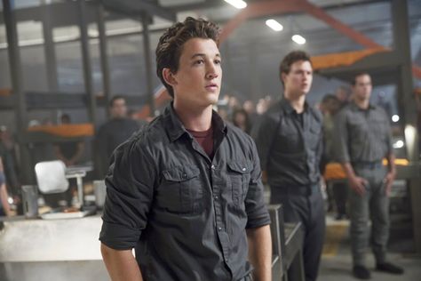 Miles Teller, Peter Divergent, Allegiant Movie, Peter Hayes, Mekhi Phifer, The Divergent, Divergent Fandom, Divergent Trilogy, Divergent Insurgent Allegiant