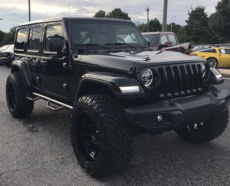 All Black Jeep, Black Jeep Wrangler Unlimited, Jeep Wrangler Tires, Black Jeep Wrangler, Mercedes Jeep, Jeep Sahara, Jeep Wrangler Lifted, Jeep Dogs, Custom Jeep Wrangler