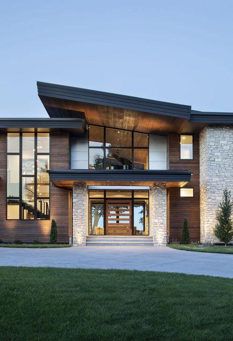 Modern Contemporary Homes Exterior, Mountain Modern Home Exterior, Modern Lake House Exterior, Modern Mountain Home Interior, Modern Industrial House, Industrial House Exterior, Mountain Contemporary Home, Rustic Architecture, Contemporary Mountain Home