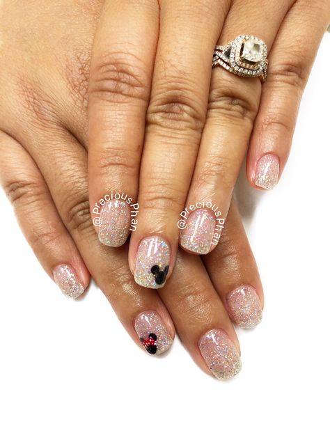 Glitter Mickey Nails, Short Nail Disney Designs, Nail Designs For Disney World, Disney Nails Sparkle, Mickey And Minnie Nails Design, Mickey And Minnie Mouse Nails, Disney Nails Neutral, Mickey Mouse Nails Acrylic, Disney Nails Subtle