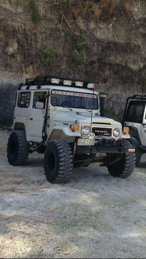 Mobil Off Road, Toyota Jeep, Afternoon Drive, Toyota Cruiser, Fj40 Landcruiser, Toyota Fj40, Toyota 4x4, Overland Vehicles, All-terrain Vehicles