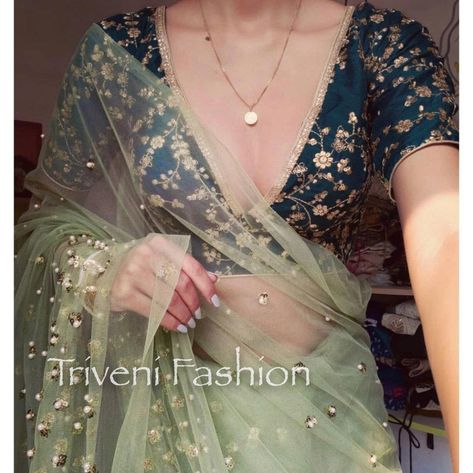 Sabyasachi Blouse, Lehenga Designer, Blouse Lehenga, Fashionable Saree Blouse Designs, Perhiasan India, Saree Lehenga, Lehenga Blouse Designs, Wedding Blouse Designs, Blouse Designs Indian