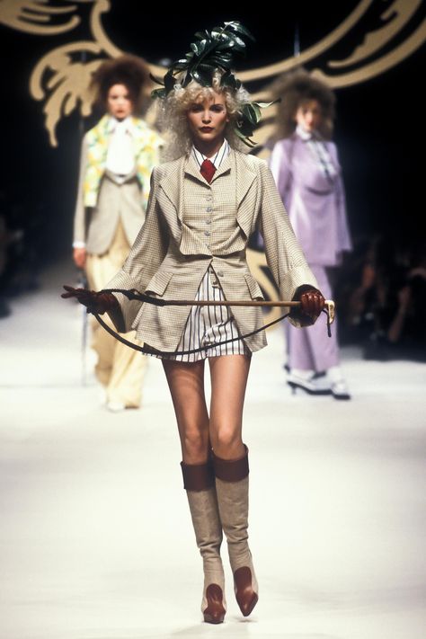 Haute Couture, Couture, Nadia Auermann, Vivienne Westwood Fashion, Vivienne Westwood Shoes, Nadja Auermann, Runway Fashion Couture, 90s Runway Fashion, Vintage Runway