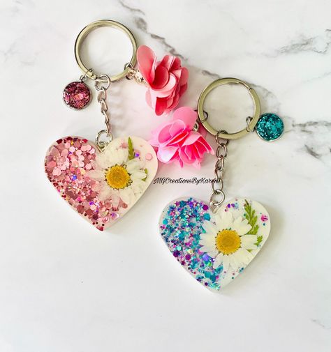 Custom Heart Keychain Heart Keychain Resin Heart Keychain - Etsy Heart Shape Resin Keychain, Heart Resin Keychain, Resin Heart Keychain, Resin Keyrings, Diy Resin Keychain, Diy Uv Resin, Pocket Heart, Diy Pocket, Glitter Keychain