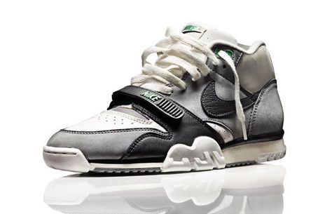 Nike Air Trainer - These were the first "expensive" shoes I bought. The pair I had were black and red. - Howard Adidas Nastase, Bo Jackson Shoes, Nike Air Trainer 1, Nike Trainer, Nike Air Trainer, Reebok Pump, Basket Vintage, Vintage Sneakers, Baskets Nike