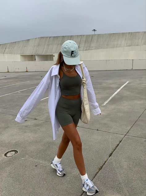 Athlesuire Outfits Summer, Athlesuire Outfit, Athletic Outfit Summer, Summer Sports Outfits, Mode Dope, Sofia Coelho, Gymwear Outfits, Comfy Summer Outfits, Looks Country