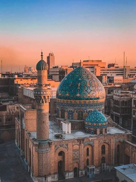 Iraq Beautiful Places, Baghdad Iraq Aesthetic, Baghdad Sharif Dargah, Baghdad Aesthetic, Iraq Landscape, Baghdad Architecture, Iraq Mosque, Iraq Wallpapers, Iraqi Aesthetic