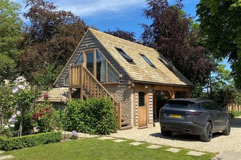 Garage With Room Above, Timber Frame Garage, Beautiful Garage, Garage Extension, Timber Garage, Oak Framed Buildings, Garage Guest House, Garage Attic, Garage Room