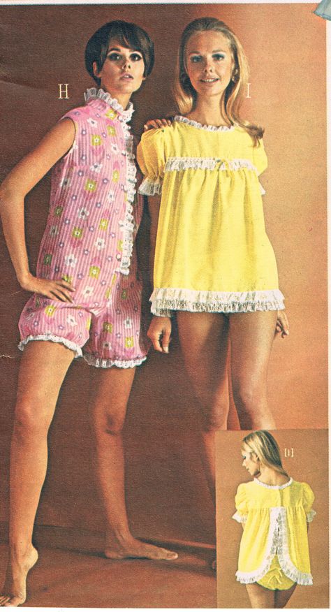 Penneys catalog 1969.  Colleen Corby and Cay Sanderson. Baby Doll Pajamas, Colleen Corby, Vintage Pajamas, 60s 70s Fashion, Fashion 1960s, Sixties Fashion, 1970s Fashion, 1960s Fashion, Moda Vintage