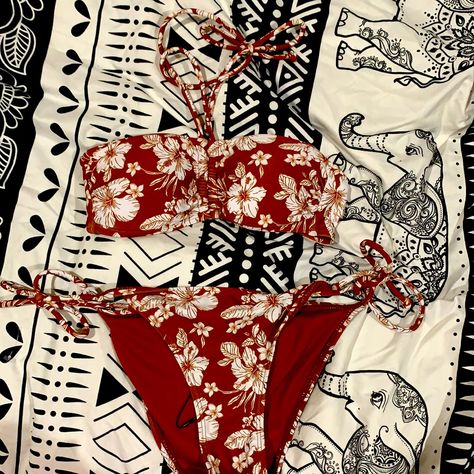 Perfect For Hawaii Nwt Great Quality Beautiful Check Out My Closet Bundle To Save Big Dinosaur Bathing Suit, Plus Size Two Piece Swimsuit, Primark Bikinis, Cute Tankini Bathing Suits, Pool Looks Women, Grunge Bathing Suits, Summer Bathing Suits Bikinis, Italian Swimsuit, Coconut Girl Swimsuit