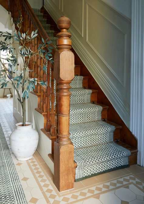 DIY stair runner Stairs Makeover With Runner, Hallway Ideas With Stairs, Wooden Stairs Carpet Runner, Entry Way Rug Ideas Runners, Green Stair Runner Carpet, Stair Runner Old House, Painted Stairs Runner, Cottage Stair Runner, Stair Runner With Brass Rods