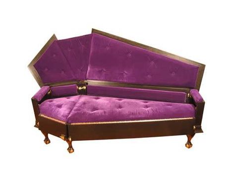 35 Unique Bed Designs for Extravagantly Customized Bedroom Decorating Coffin Couch, Industrial Furniture Desk, Unusual Beds, Unique Bed Design, Chesterfield Bank, Weird Furniture, Unusual Furniture, Gothic Furniture, Unique Sofas