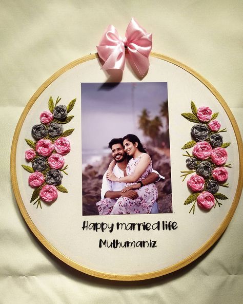 Couture, Photo Hoop Embroidery, Embroidery Photo Hoop, Embroidery With Photo Frame, Embroidery Hoop With Photo, Embroidery Frame Ideas, Embroidery Birthday Gift Ideas, Embroidery Photo Frame, Embroidery Picture Frame