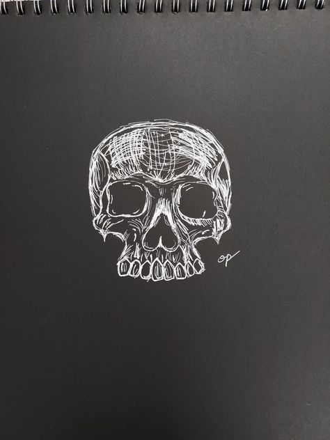 Skull Drawing On Black Paper, Drawing With Gel Pens, Black Paper White Pen Drawing, Black Paper White Pen, Black Sketchbook Cover Ideas, White Pen Art On Black Paper, White Pen On Black Paper Drawing, Black Sketchbook Drawing, White On Black Drawing