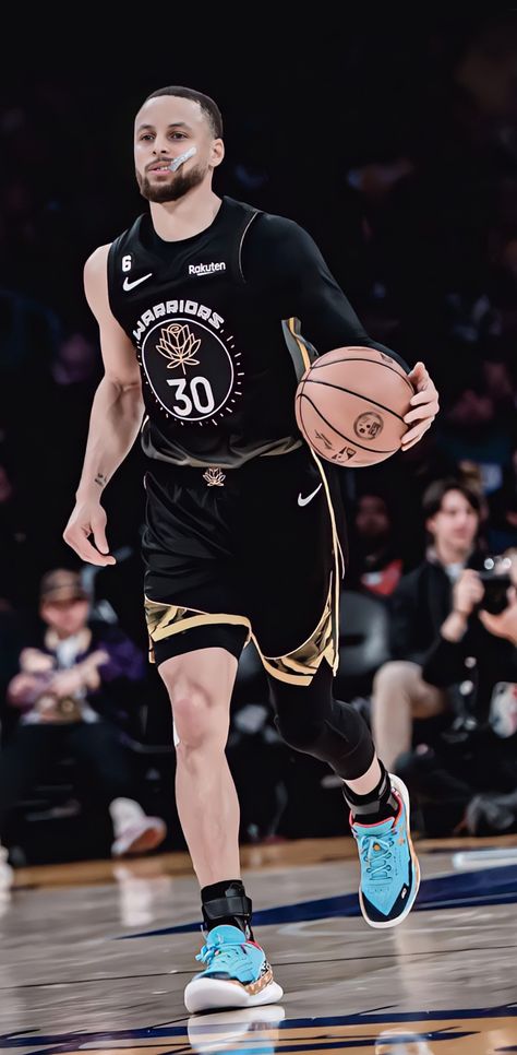 Gsw Wallpaper Aesthetic, Stephen Curry Wallpapers Aesthetic, Nba Basketball Wallpapers, Stephen Curry Wallpapers, Stephen Curry Aesthetic, Cool Basketball Pictures, Curry Aesthetic, Steph Curry Wallpapers, Nba Wallpapers Stephen Curry