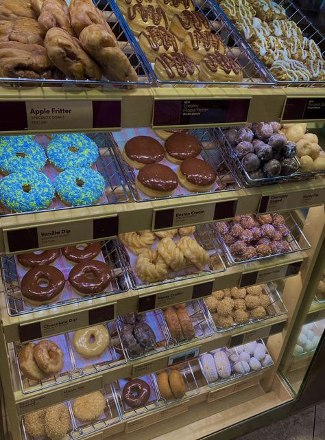 Tim Hortons Canada, Tim Hortons Coffee, Sparkle Cake, Diner Restaurant, Boston Cream, Maple Pecan, Blue Chocolate, Apple Fritters, Tim Hortons