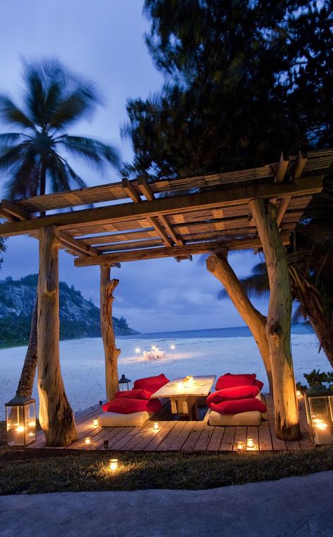 Africa | The List of Most Romantic Summer Getaways for an Unforgettable Time Seychelles, Tahiti, Beach Dinner, Romantic Candlelight, Candle Light Dinner, Romantic Places, Dream Destinations, Vacation Spots, Dream Vacations