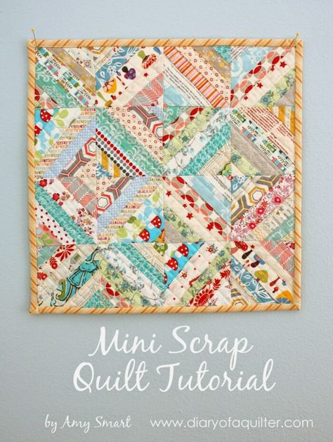 More than 20 cute mini quilt patterns. Most of them are free. #quilting #miniquilts Spool Quilt, Alphabet Quilt, Diary Of A Quilter, Mini Quilt Patterns, Classic Quilts, String Quilts, Baby Quilt Patterns, Scrap Quilt, Quilt Tutorial